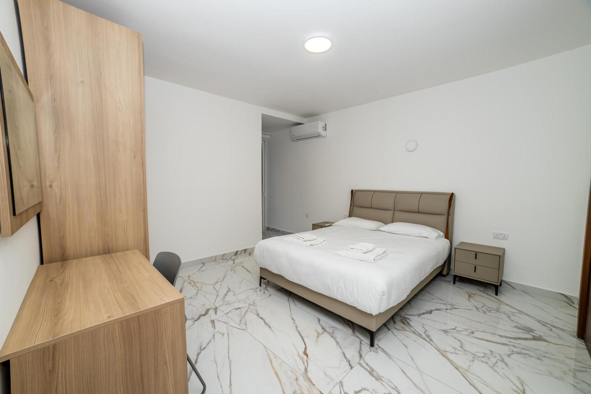 Charming 2-bedroom, 2-bathroom In Malta * St. Paul's Bay