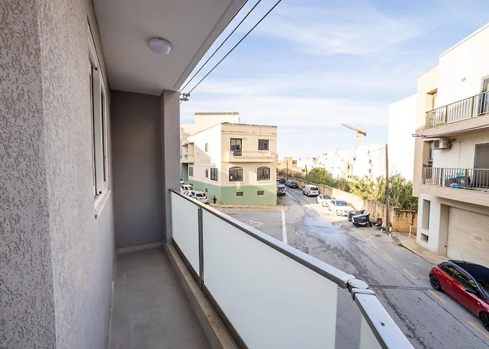 Charming 2-Bedroom, 2-Bathroom Apartment In Central Malta