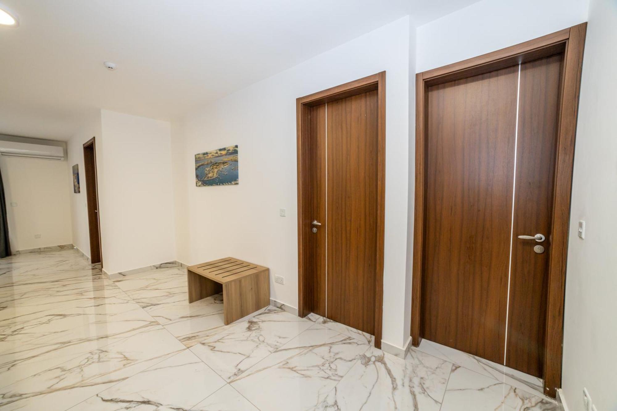 Charming 2-bedroom, 2-bathroom In Malta خليج سانت بول