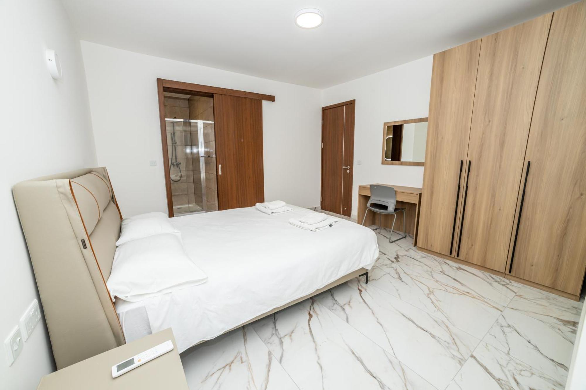 Charming 2-bedroom, 2-bathroom In Malta شقة خليج سانت بول